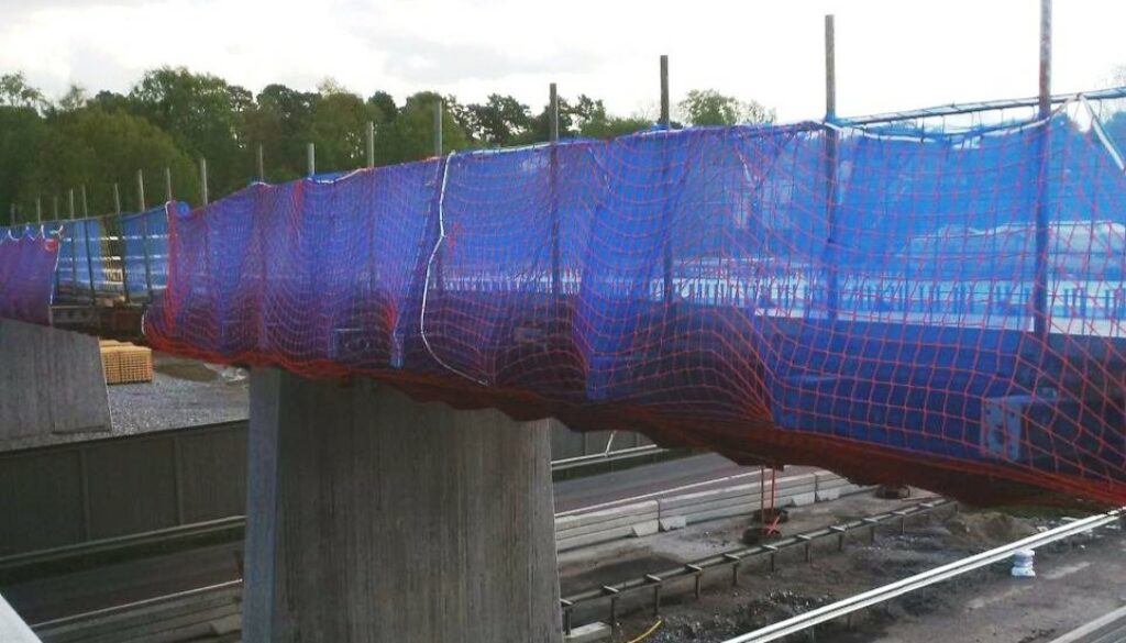 Viaduct and pedestrian bridges in Mälarbanan, Sundyberg-Kunsängen and Barkarby-Kallhäll